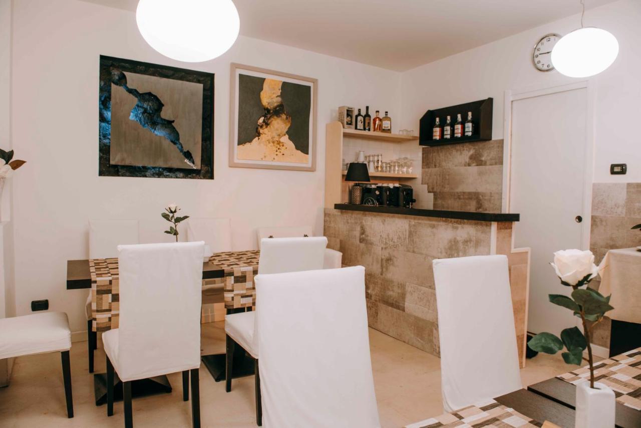 Hotel La Contrada 베르바니아 외부 사진